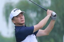 开云体育下载-高尔夫明星选手受伤退赛，引发热议