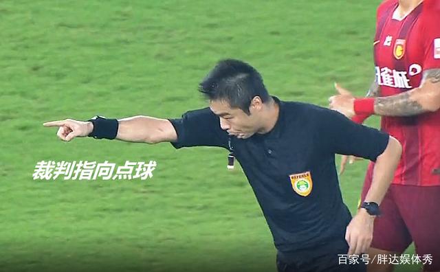 勒沃库森教练质疑裁判的判罚决定的简单介绍