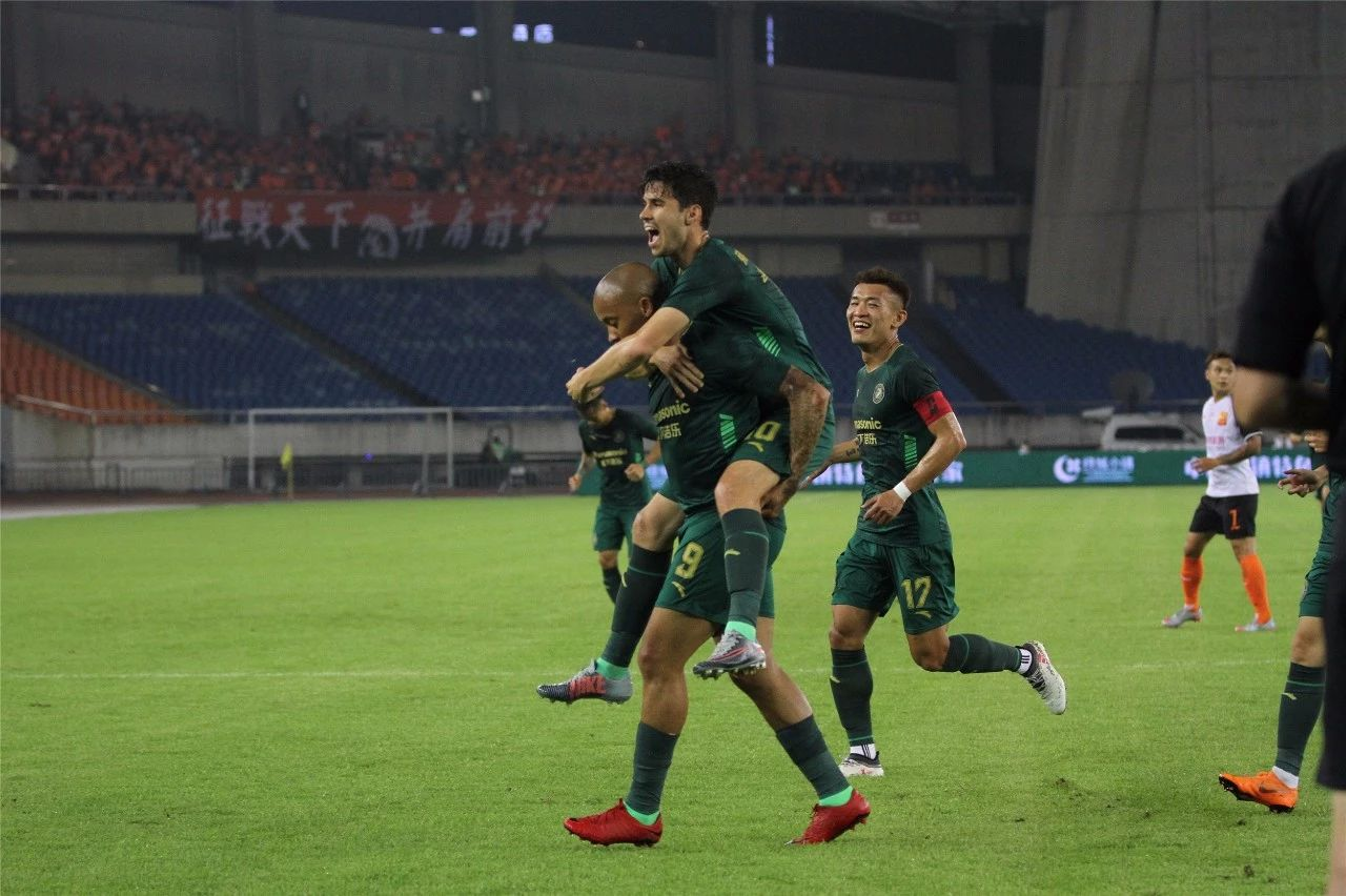 绿城球队主场不敌对手,遇到困境 绿城球队主场不敌对手,遇到困境