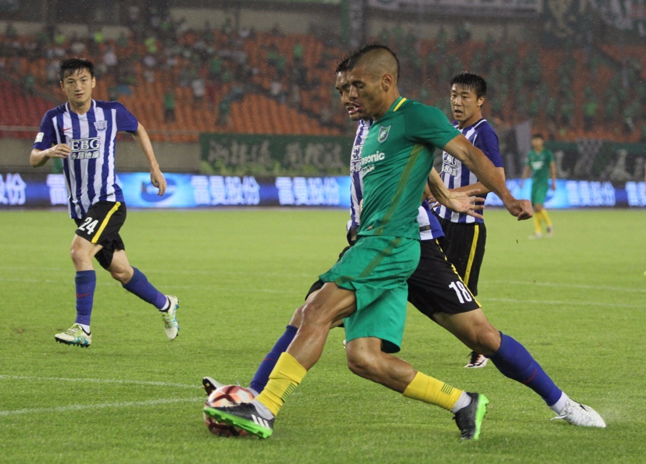 绿城球队主场不敌对手,遇到困境 绿城球队主场不敌对手,遇到困境