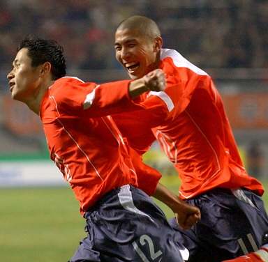 FPX轻取LGD，369成为全场焦点八强赛3:1（上海）