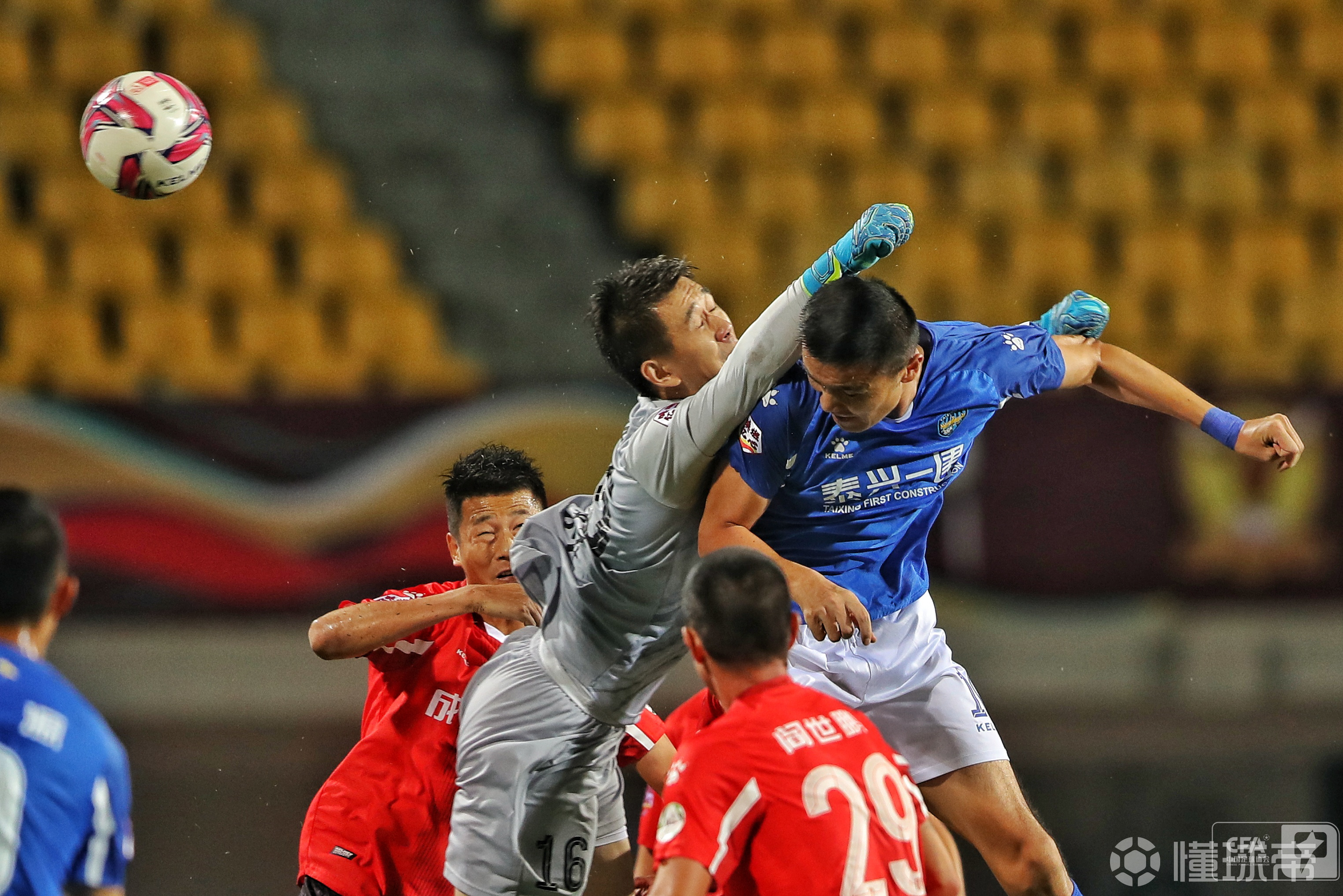 国家队全力以赴,赢得难得的胜利 国家队全力以赴,赢得难得的胜利