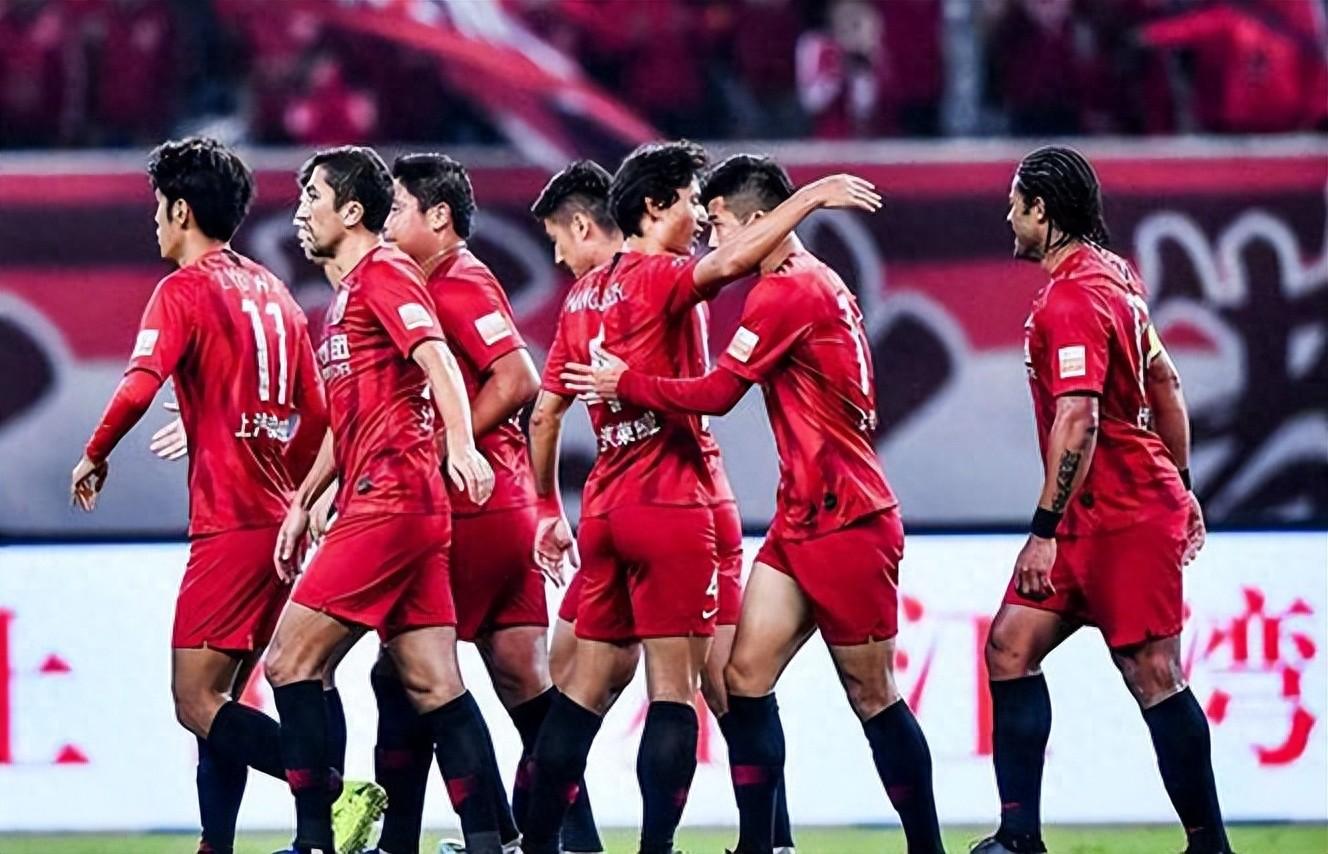 上港队全力备战，为球迷带来惊喜表现