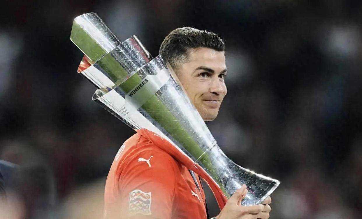 葡萄牙选手闪耀赛场,收获奖杯 葡萄牙选手闪耀赛场,收获奖杯