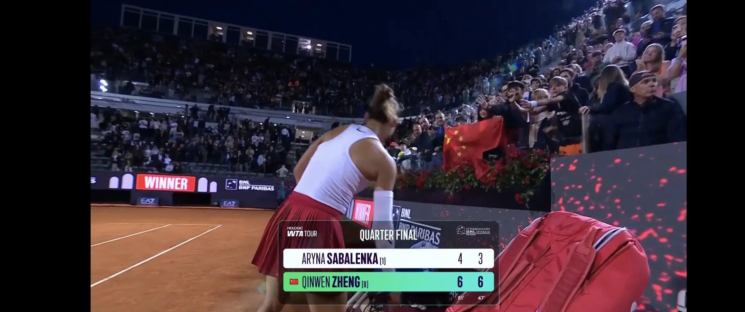 包含哥伦比亚选手在欧洲联赛中频频出手，赢得阵阵掌声的词条