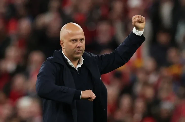 利物浦轻取多特蒙德,范佩西高光表现的简单介绍 利物浦轻取多特蒙德,范佩西高光表现的简单介绍