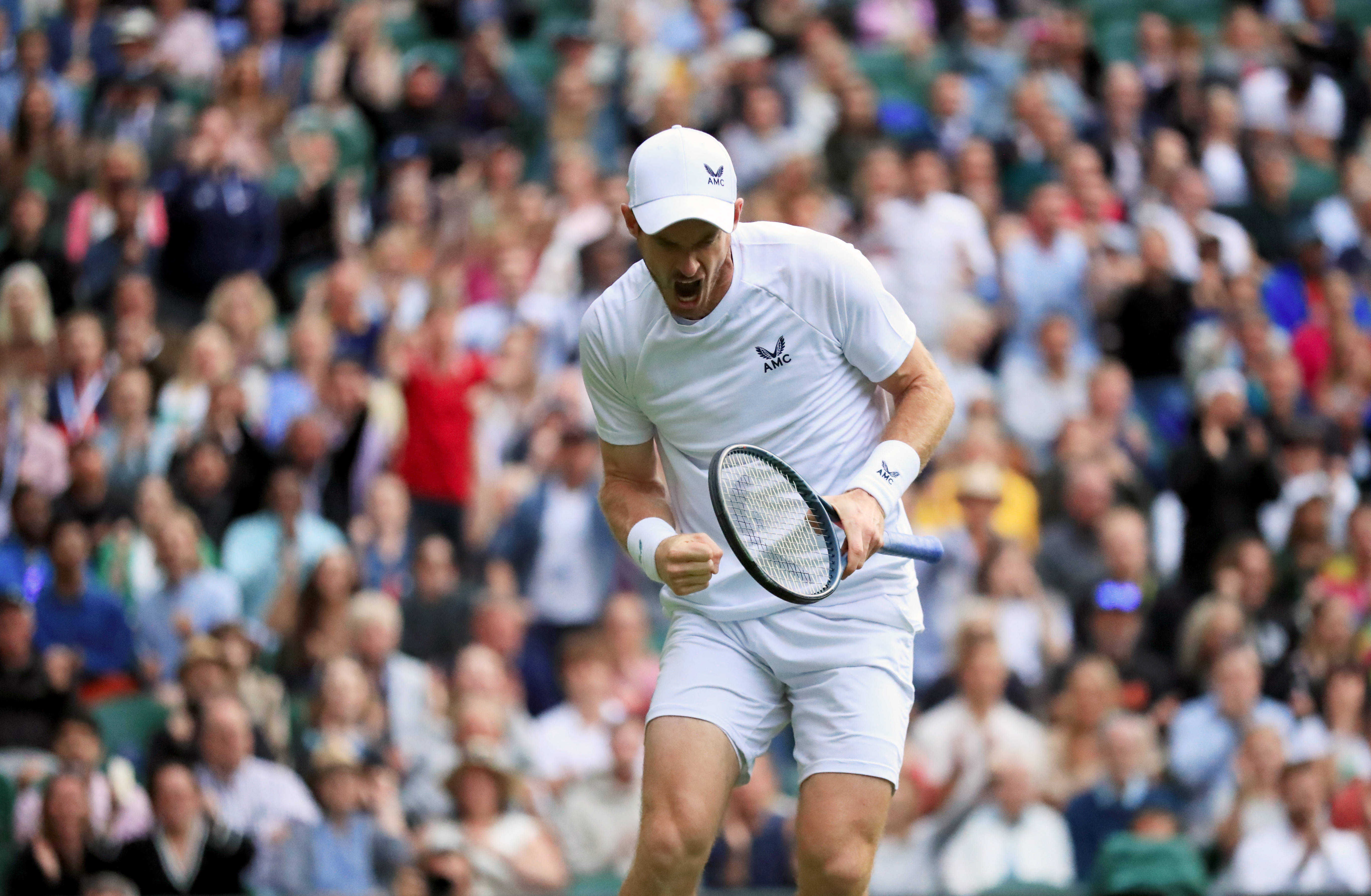 包含英国网球队鏖战西班牙网球队，穆雷打破历史纪录的词条