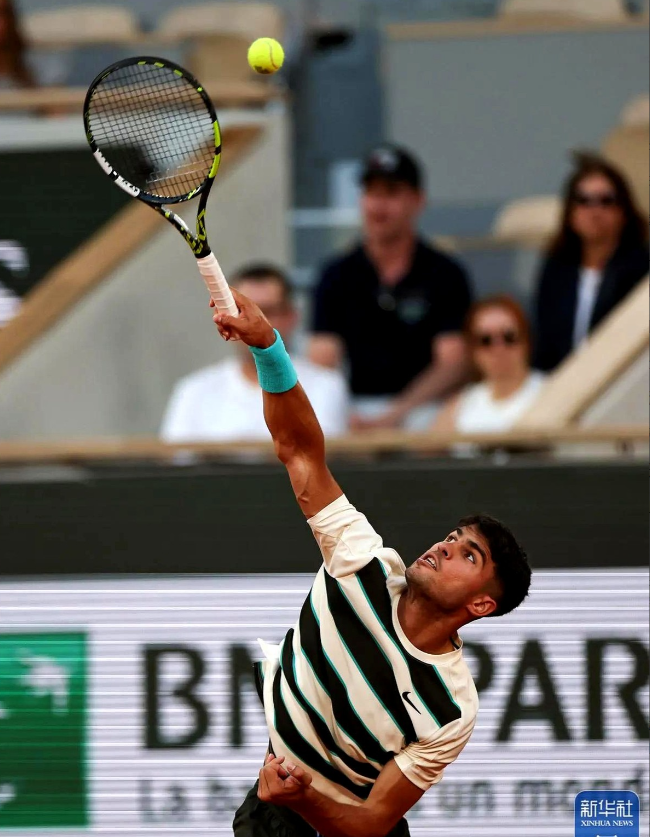 包含法国网球队翻盘世界网球队,瓦林卡三分雨点燃全场的词条 包含法国网球队翻盘世界网球队,瓦林卡三分雨点燃全场的词条