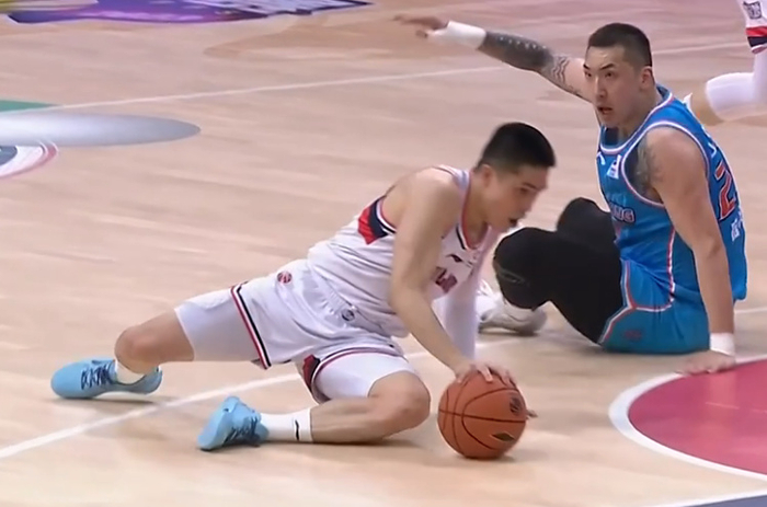 包含深圳队轻取爵士,陶汉林高光表现的词条 包含深圳队轻取爵士,陶汉林高光表现的词条